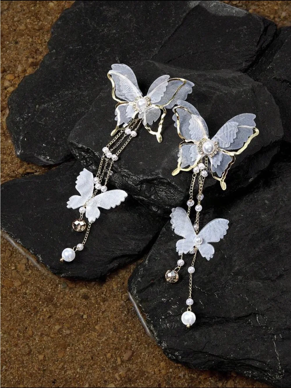 Falling For You Butterfly Drop Earrings NEW 🏷️